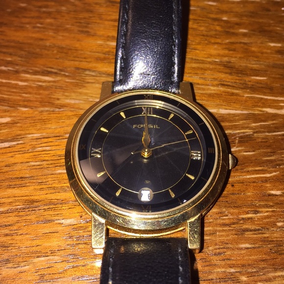 Fossil watch - needs battery - Picture 2 of 5